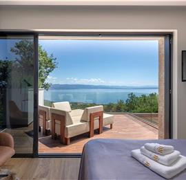 4 Bedroom Villa with Salt Water Pool, Private mini golf course and Rooftop Terrace near Opatija, Sleeps 8